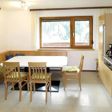 Julia - Kpl641 By Interhome *